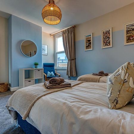 2 Bedrooms Modern, Stunning & Stylish Contractor House, Prime Portsmouth Location With Free Parking Permit, Summer Special Offer!! - By Blue Puffin Stays מראה חיצוני תמונה