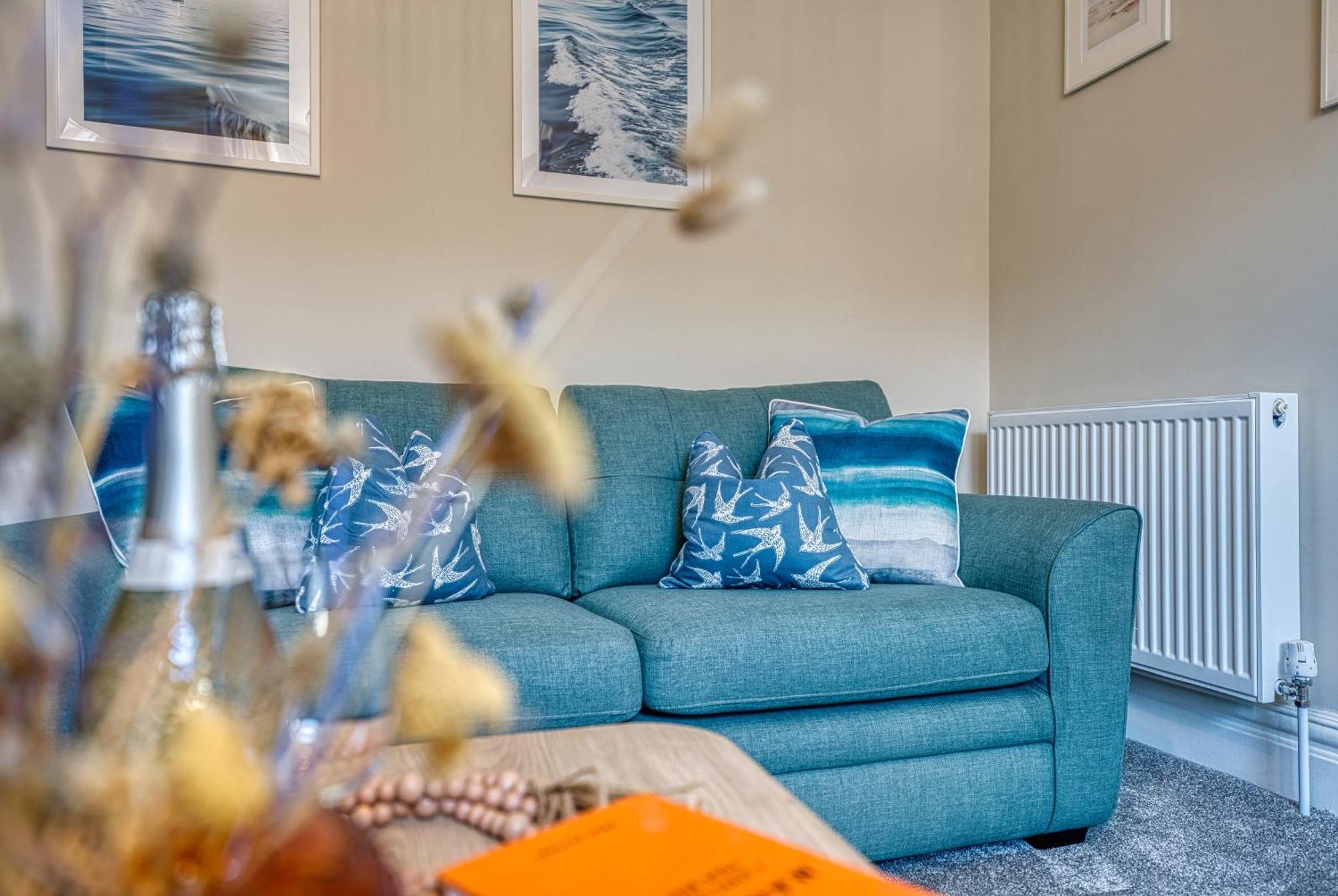 2 Bedrooms Modern, Stunning & Stylish Contractor House, Prime Portsmouth Location With Free Parking Permit, Summer Special Offer!! - By Blue Puffin Stays מראה חיצוני תמונה