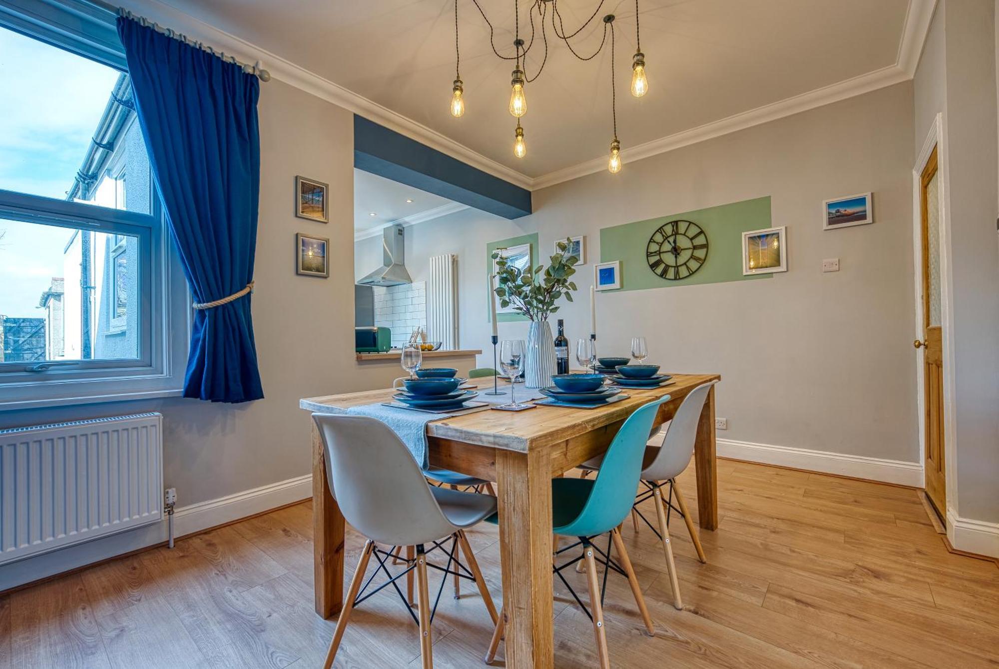 2 Bedrooms Modern, Stunning & Stylish Contractor House, Prime Portsmouth Location With Free Parking Permit, Summer Special Offer!! - By Blue Puffin Stays מראה חיצוני תמונה