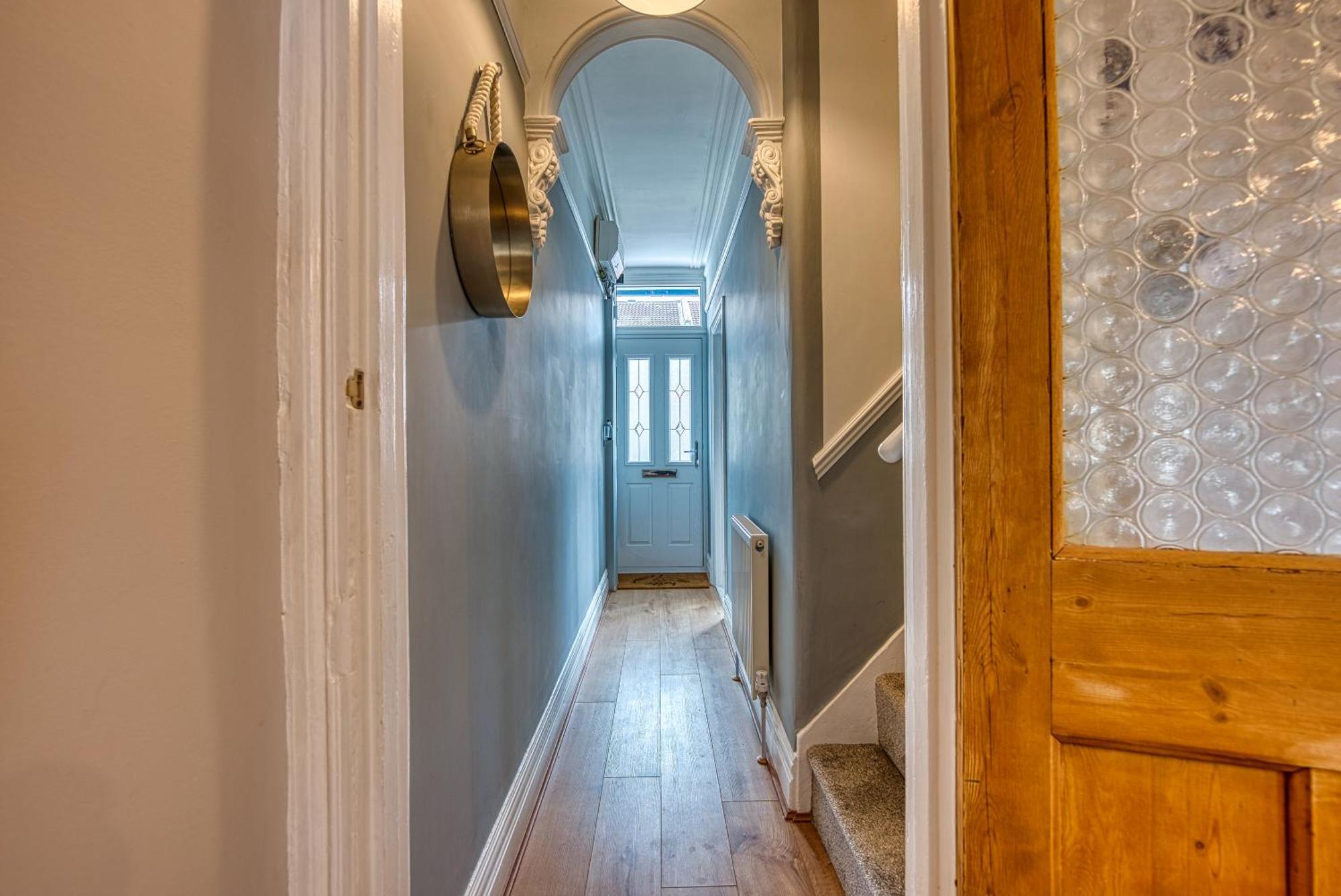 2 Bedrooms Modern, Stunning & Stylish Contractor House, Prime Portsmouth Location With Free Parking Permit, Summer Special Offer!! - By Blue Puffin Stays מראה חיצוני תמונה
