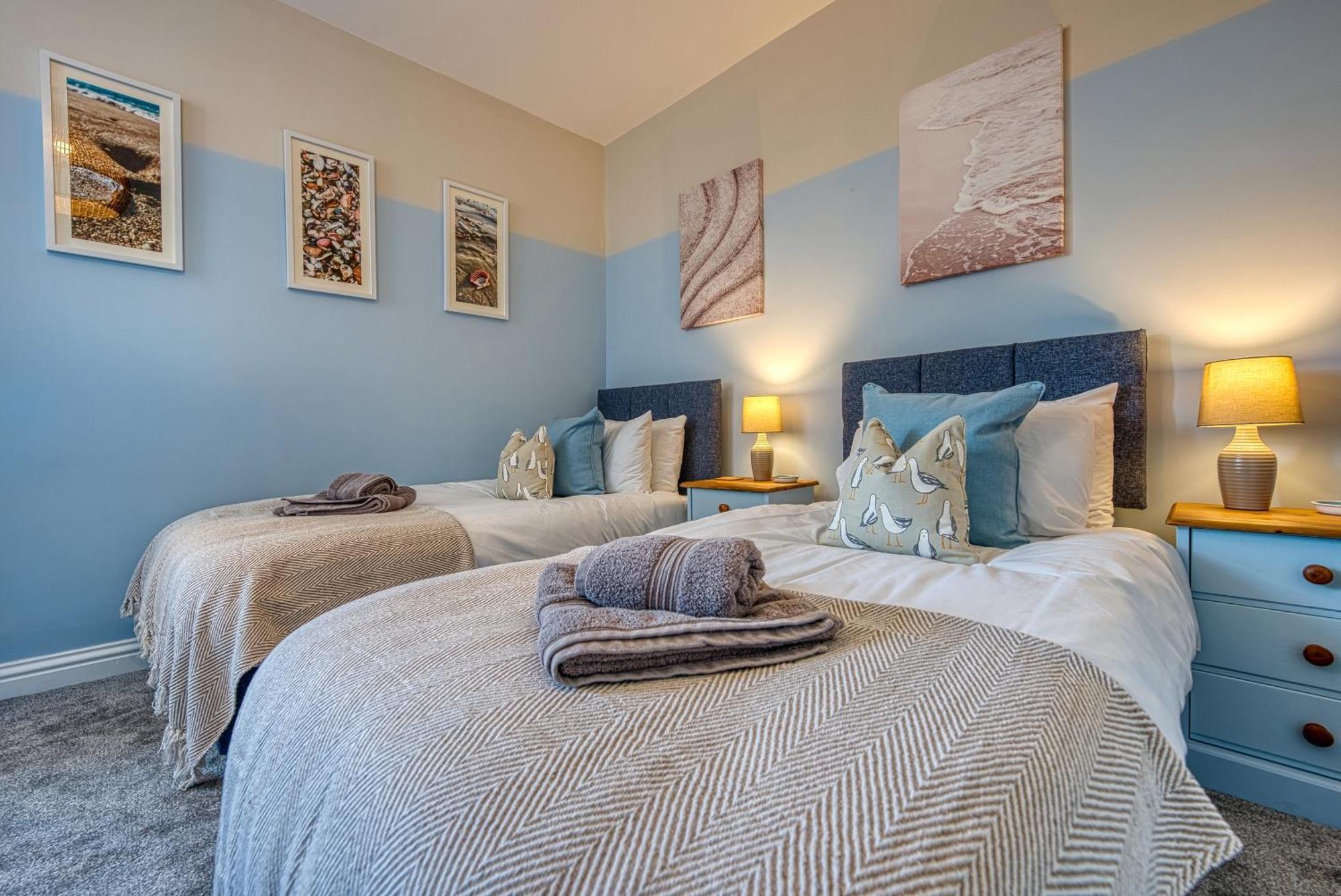 2 Bedrooms Modern, Stunning & Stylish Contractor House, Prime Portsmouth Location With Free Parking Permit, Summer Special Offer!! - By Blue Puffin Stays מראה חיצוני תמונה